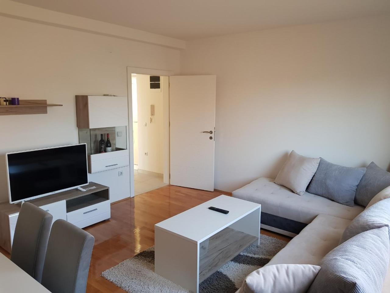 Family Apartments Zaječar Extérieur photo